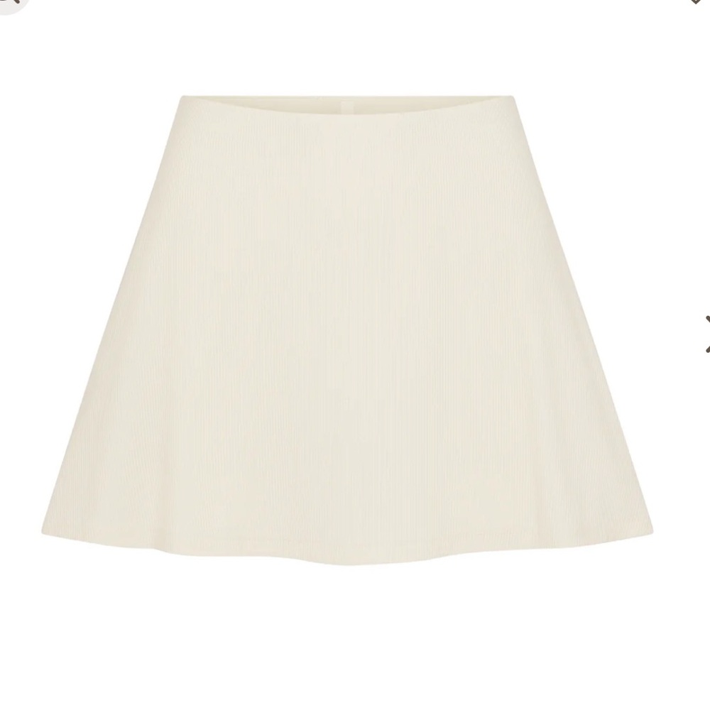 SKIMS Skort - Picture 5 of 5